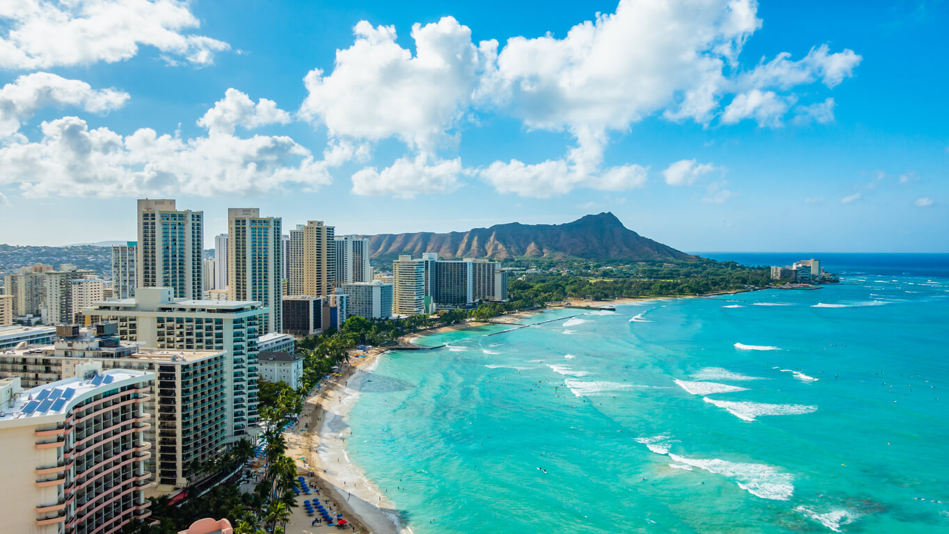 Honolulu (Oahu) : Waikiki Beach et Diamond Head Crater à Honolulu sur l’île de Oahu