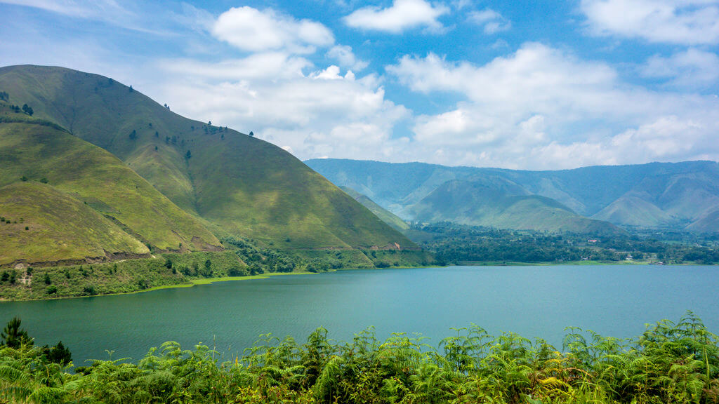 Tobasee (Danau Toba) :  Tobasee (Danau Toba) :