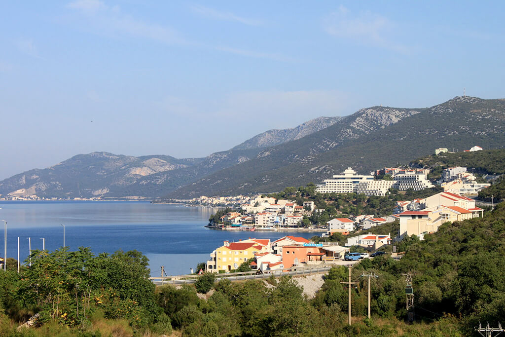 Neum :  Neum :