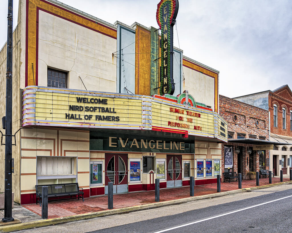 New Iberia :  New Iberia :