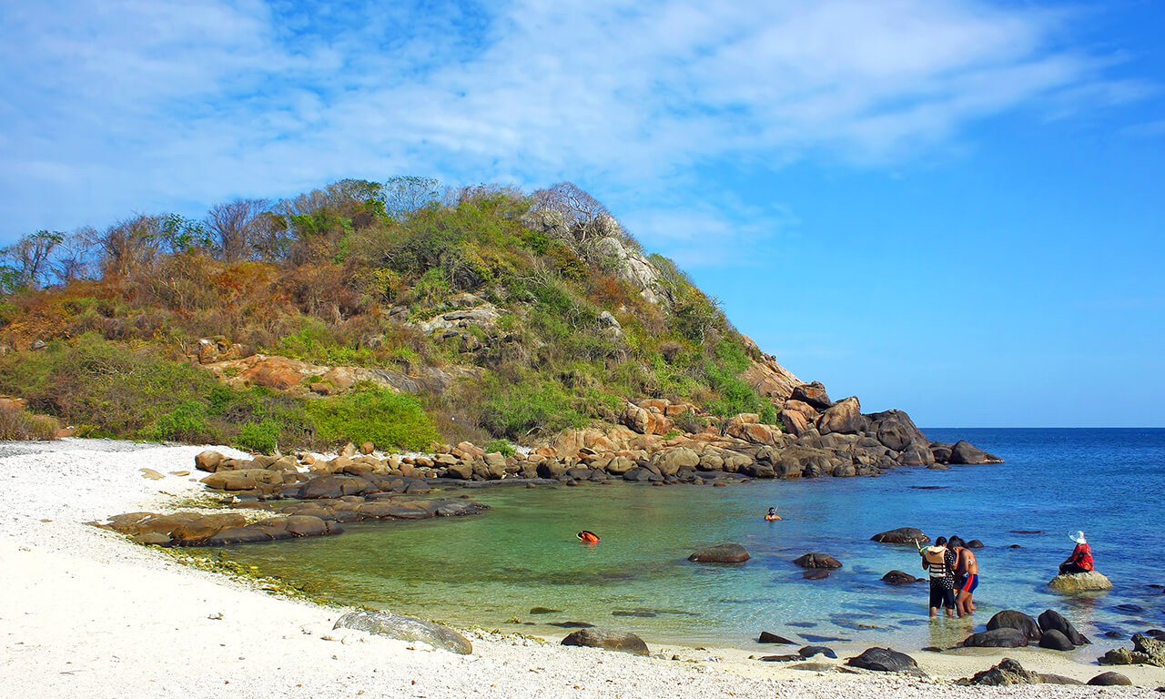 Trincomalee : Trincomalee Trincomalee : Trincomalee