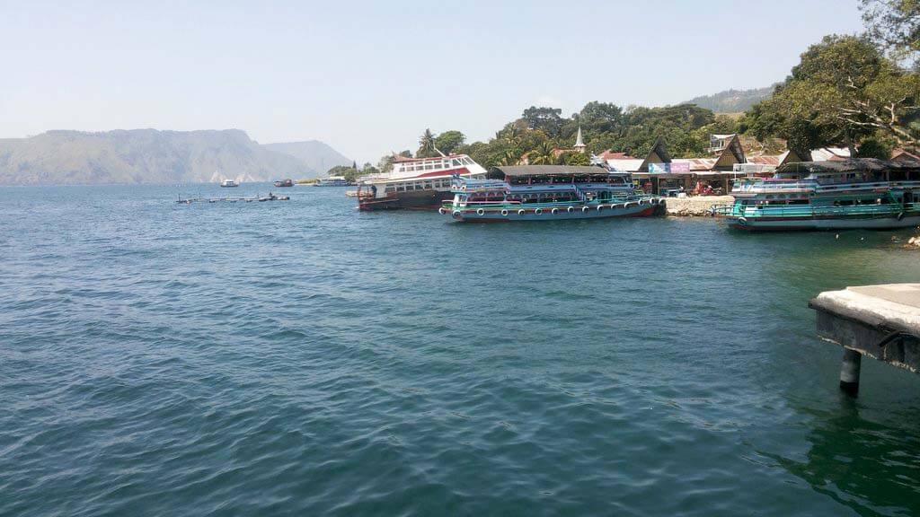 Parapat :  Parapat :