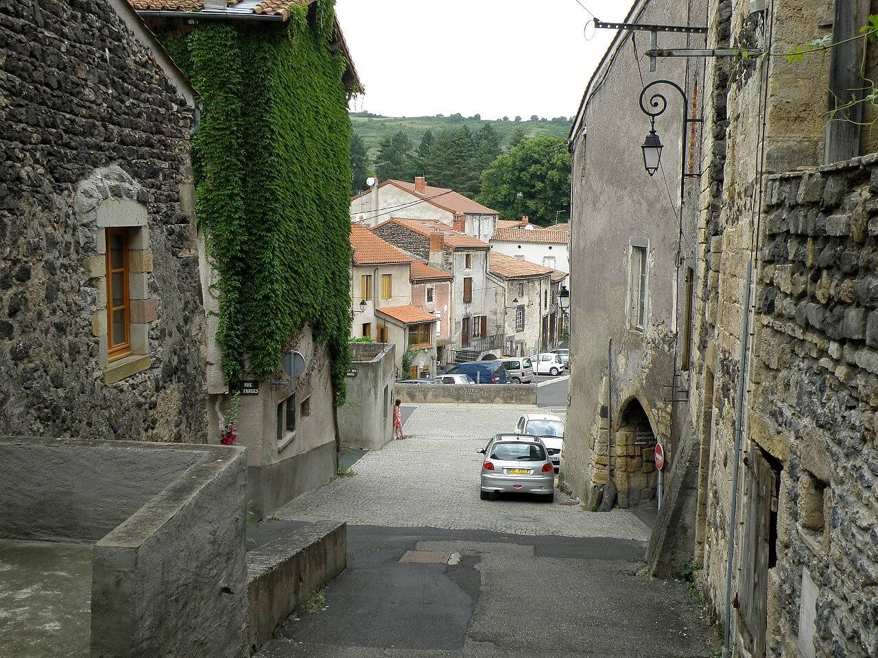 Saint-Saturnin (Puy-de-Dôme) :  Saint-Saturnin (Puy-de-Dôme) :
