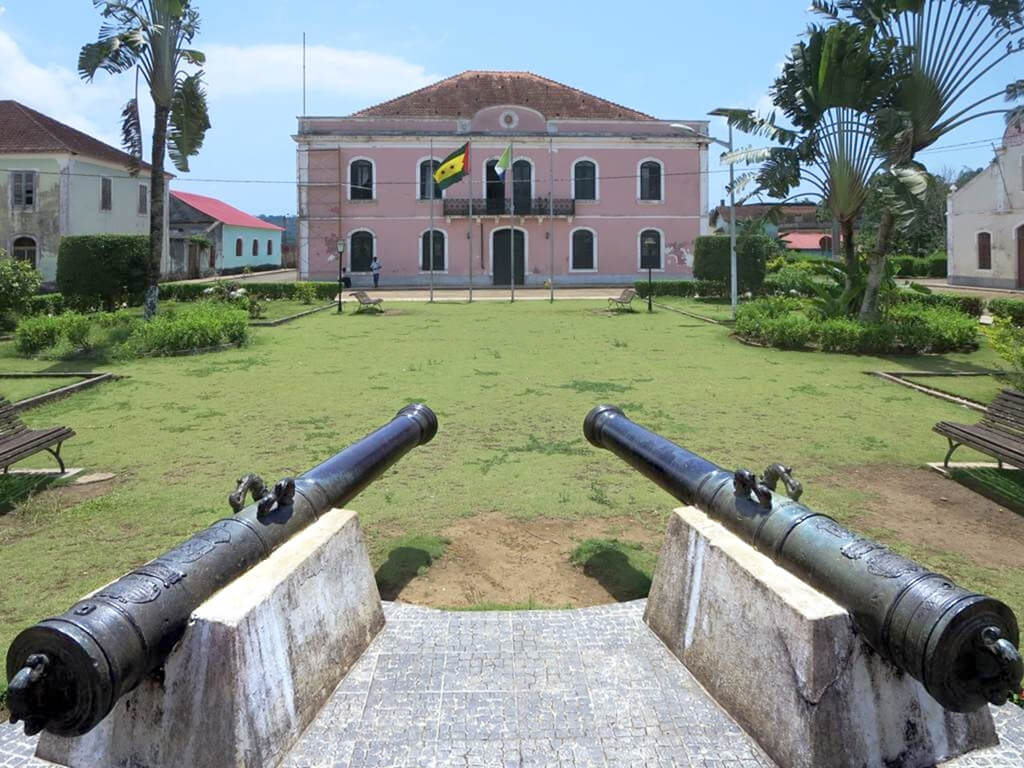 Santo António :  Santo António :