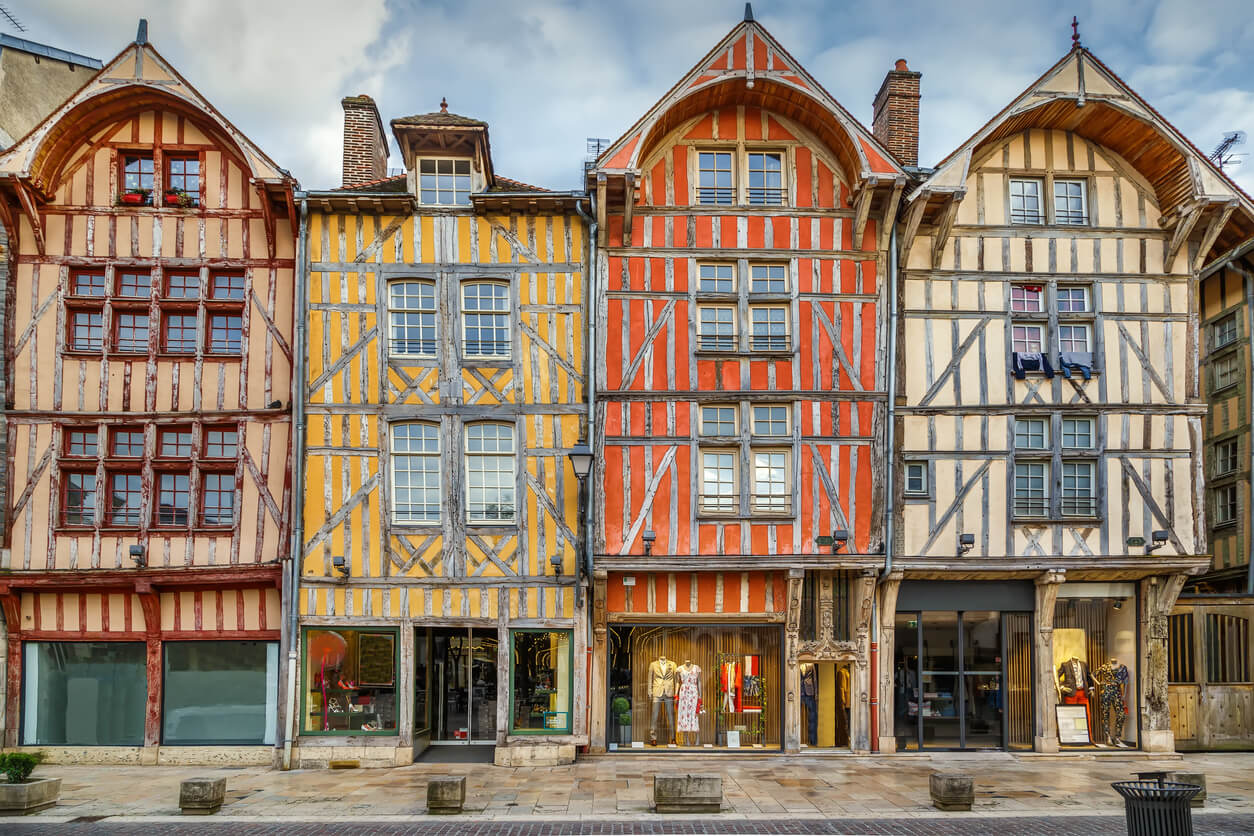Beste Reisezeit für Troyes Klima und Wetter. 5 Monate Zu Vermeiden