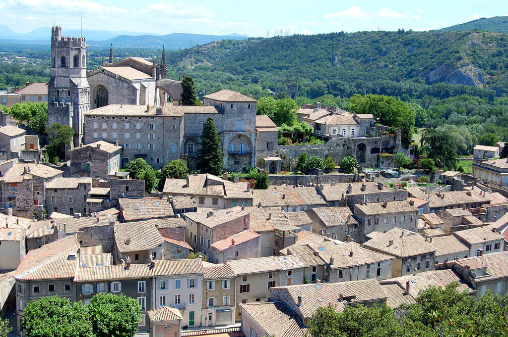 Beste Reisezeit für Viviers Klima und Wetter. 4 Monate Zu Vermeiden
